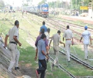 threatening to blow up to ambala cantt railway station